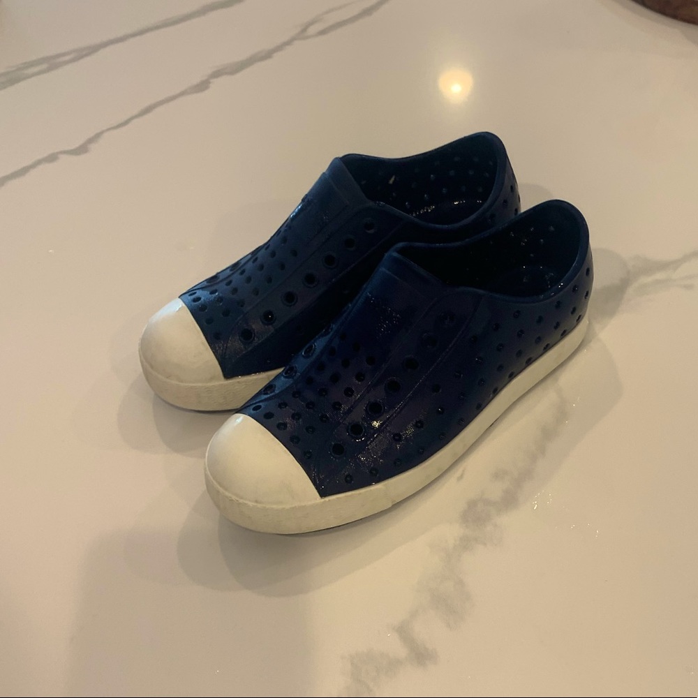 Native youth size 1 Jefferson water shoes.